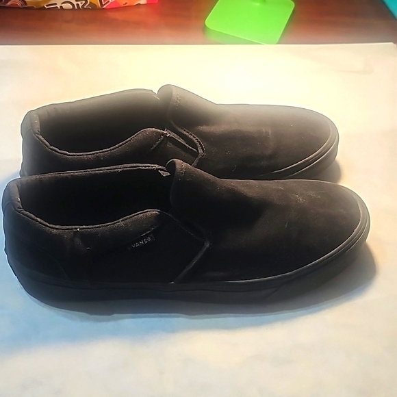 Men's Black Van's Sneakers Slip-on - Picture 2 of 7